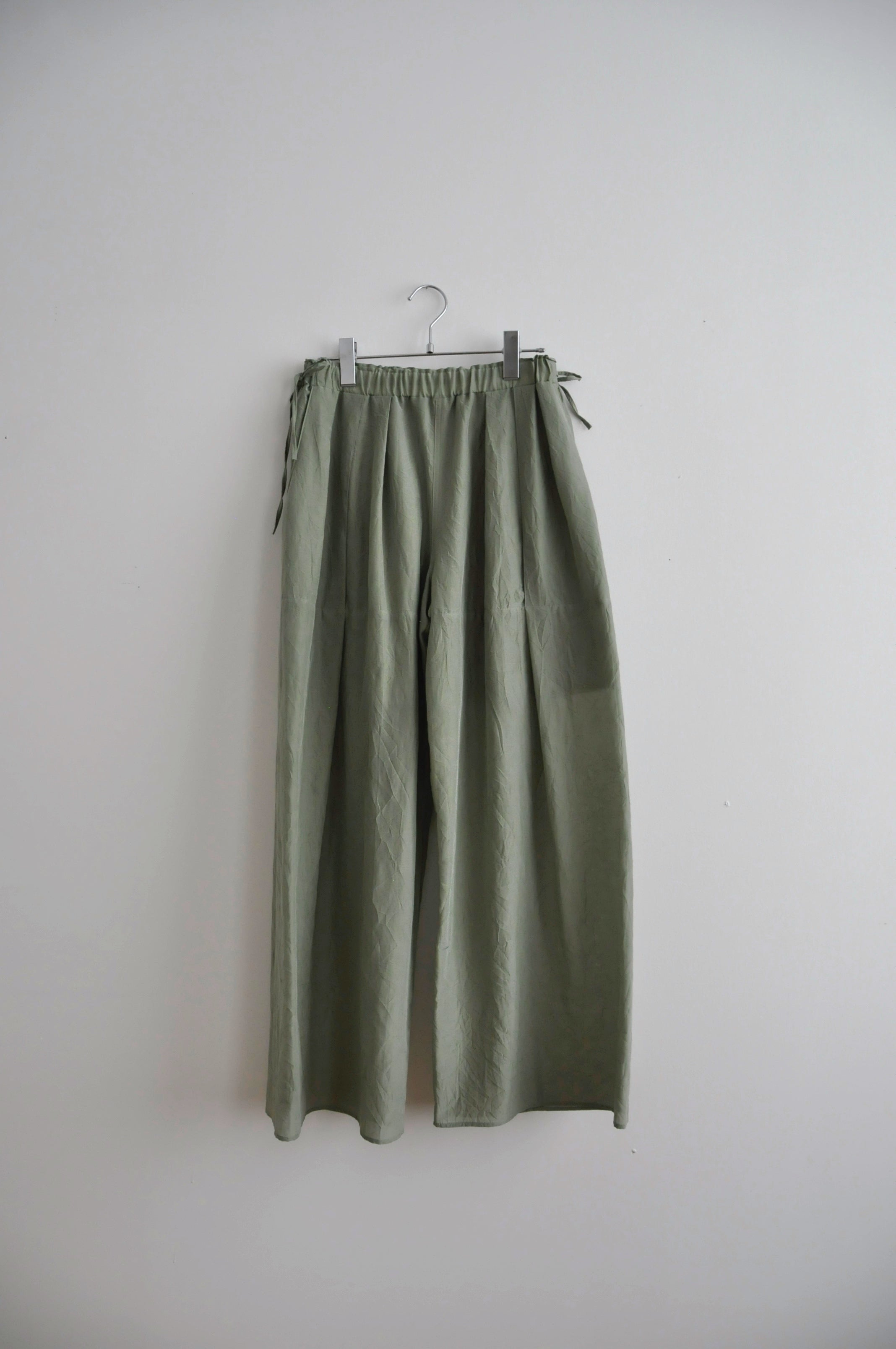 コットンシルクパンツ / Willow green | AS YET UNNAMED.